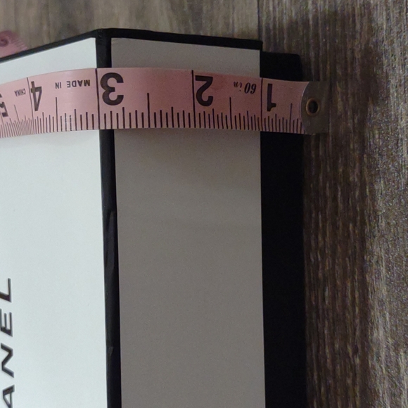 Authentic Chanel Gift box - Picture 4 of 10